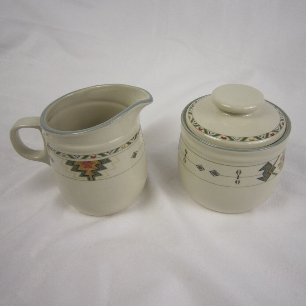 Vintage Studio Nova Set of 2 Dishes - Timberline Y2318  Sugar & Creamer with Lid